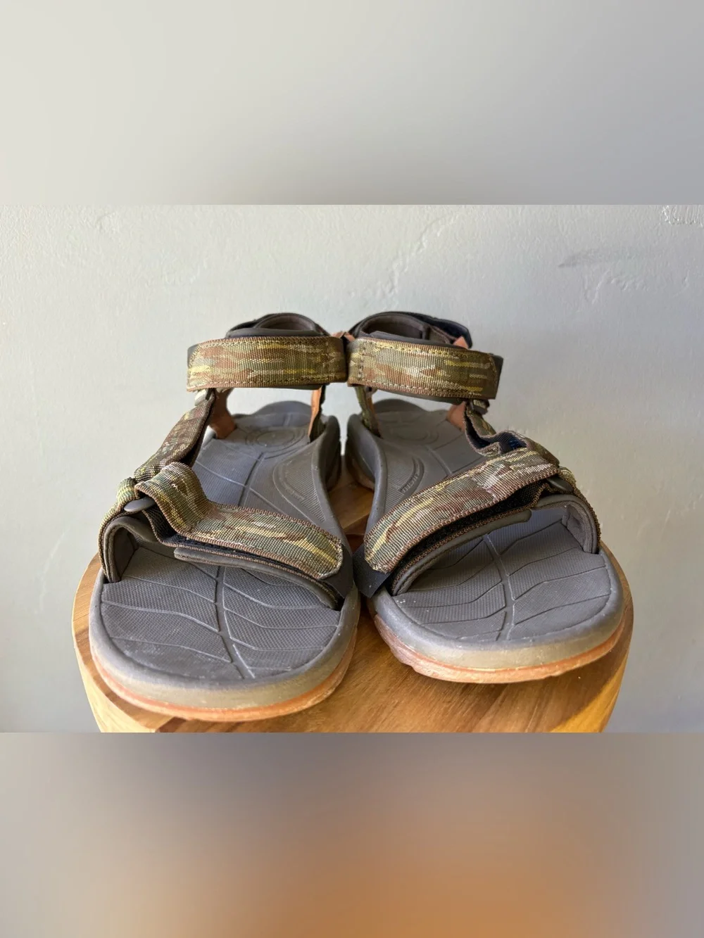 Teva Men's Sandals ~ Size 10